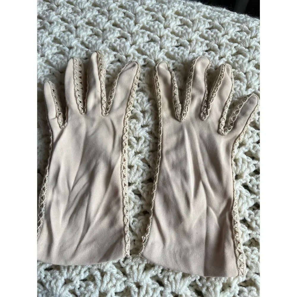 Vintage 60s Cream Crochet Gloves Bridal Wedding Size 7